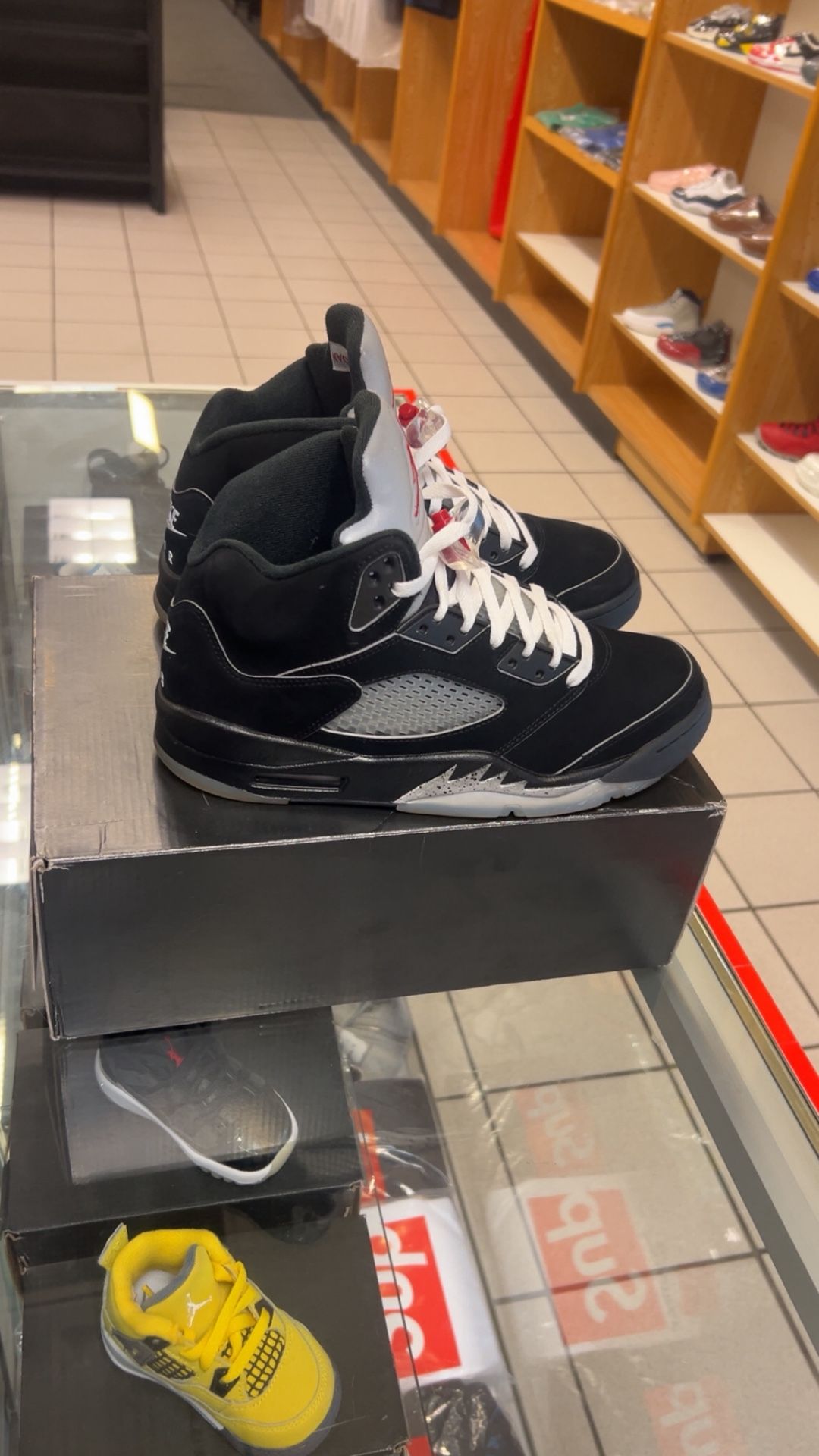Jordan 5s Matalic Size 10