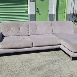 Gray 2 Peice Sectional(Free Delivery🚚)