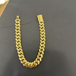 10k Gold Cuban Bracelet 