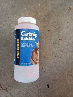 Lot of kitty cat toys - catnip bubbles - crinkle balls