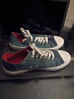 Shoes size 10