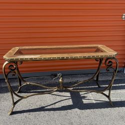 CONSOLE / ENTRANCE TABLE/ GLASS TOP/ IN GREAT CONDITION/ DELIVERY NEGOTIABLE 