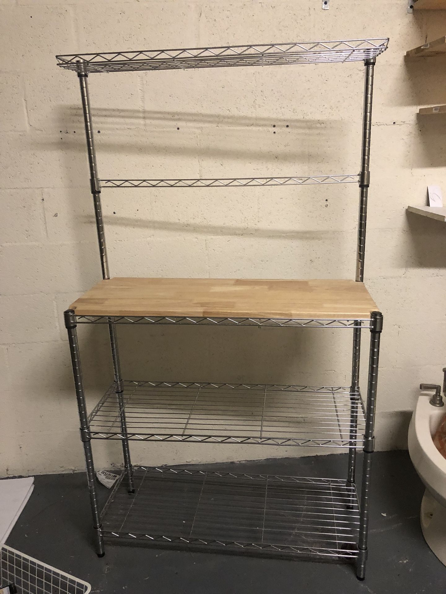 New Bakers Rack