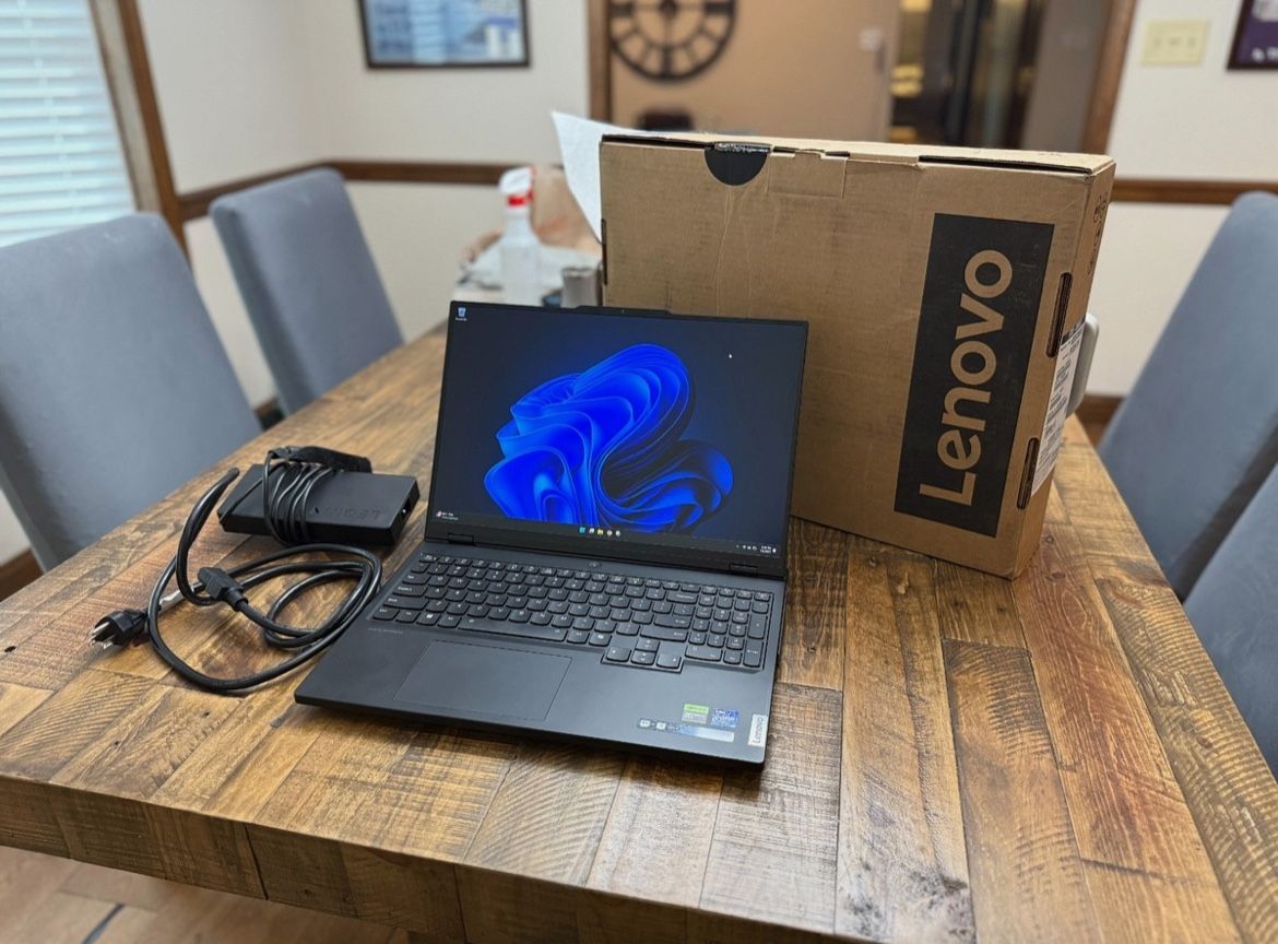 Lenovo Legion Pro 7 16IRX9H 16" Laptop i9-14900HX GeForce RTX 4080 32GB 2TB SSD