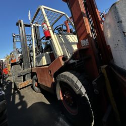Nissan Forklift 5000 Lbs 