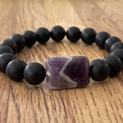 NATURAL Charged Amethyst & Onyx Bracelet (known For: protection, Master Healer, remove & Block Bad Energy, Reduce Stress)
