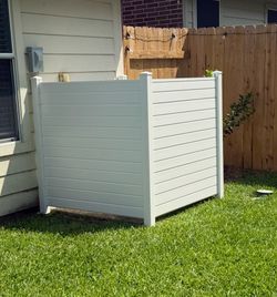 White Vinyl Privacy Screen Enclosure