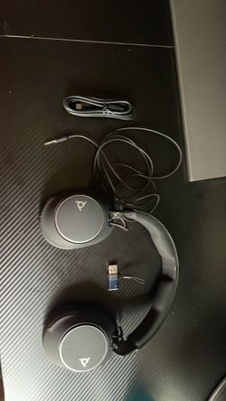 Poly Wireless Headset with Cables and USB Dongle