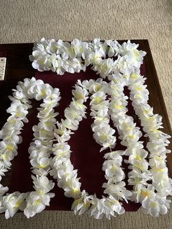 New- 4 white Artificial Garlands