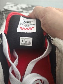 New Vans Low-Top Sneakers- Men's 4.5, Women's 6