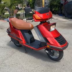 Honda Elite 150 Scooter