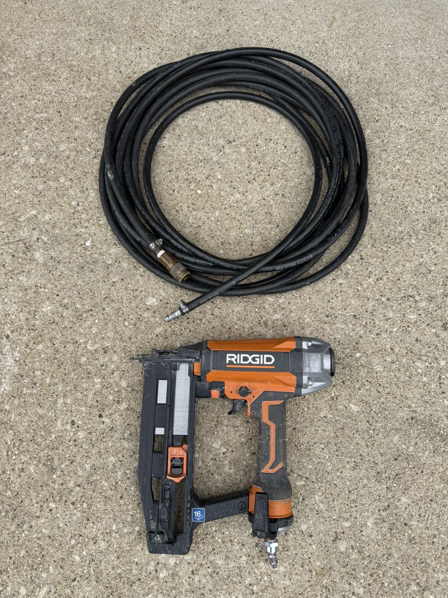 RIDGID Straight Finish Nailer, With 40ft Air Hose.