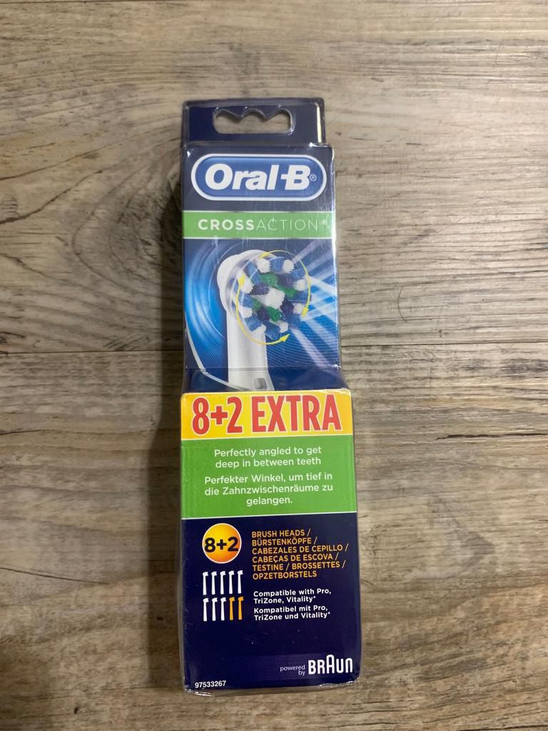 Oral B Cross Action 8 +2 Extra Pack