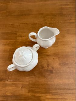Grace’s Teaware White Ceramic Sugar Bowl & Creamer Set