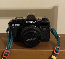 Minolta X-700 MPS Film Vintage Camera with Lens and Retro Strap