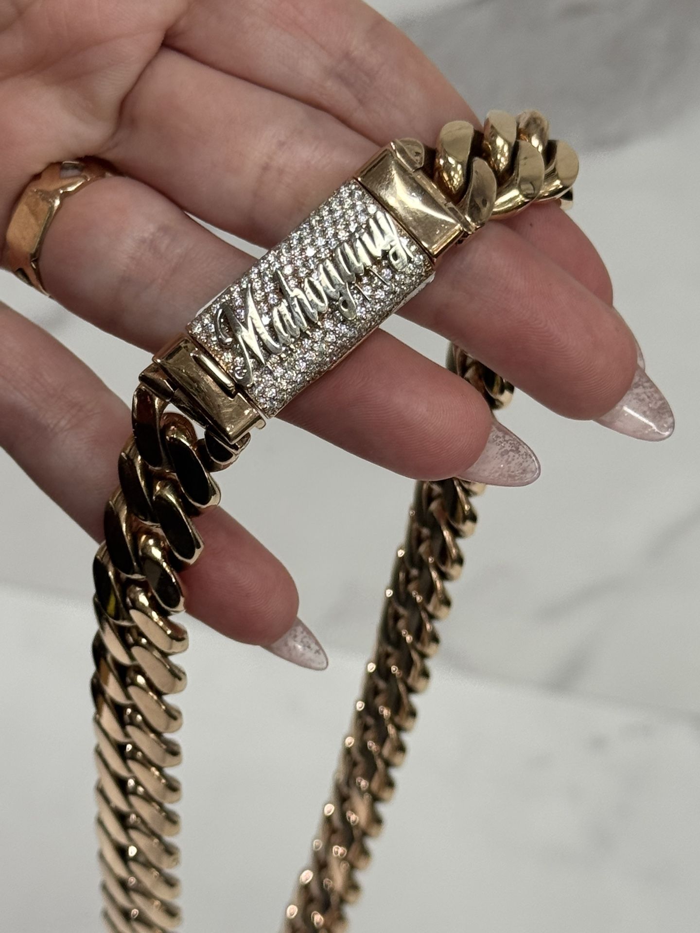 Gold Chain 19”/10k/232.7g