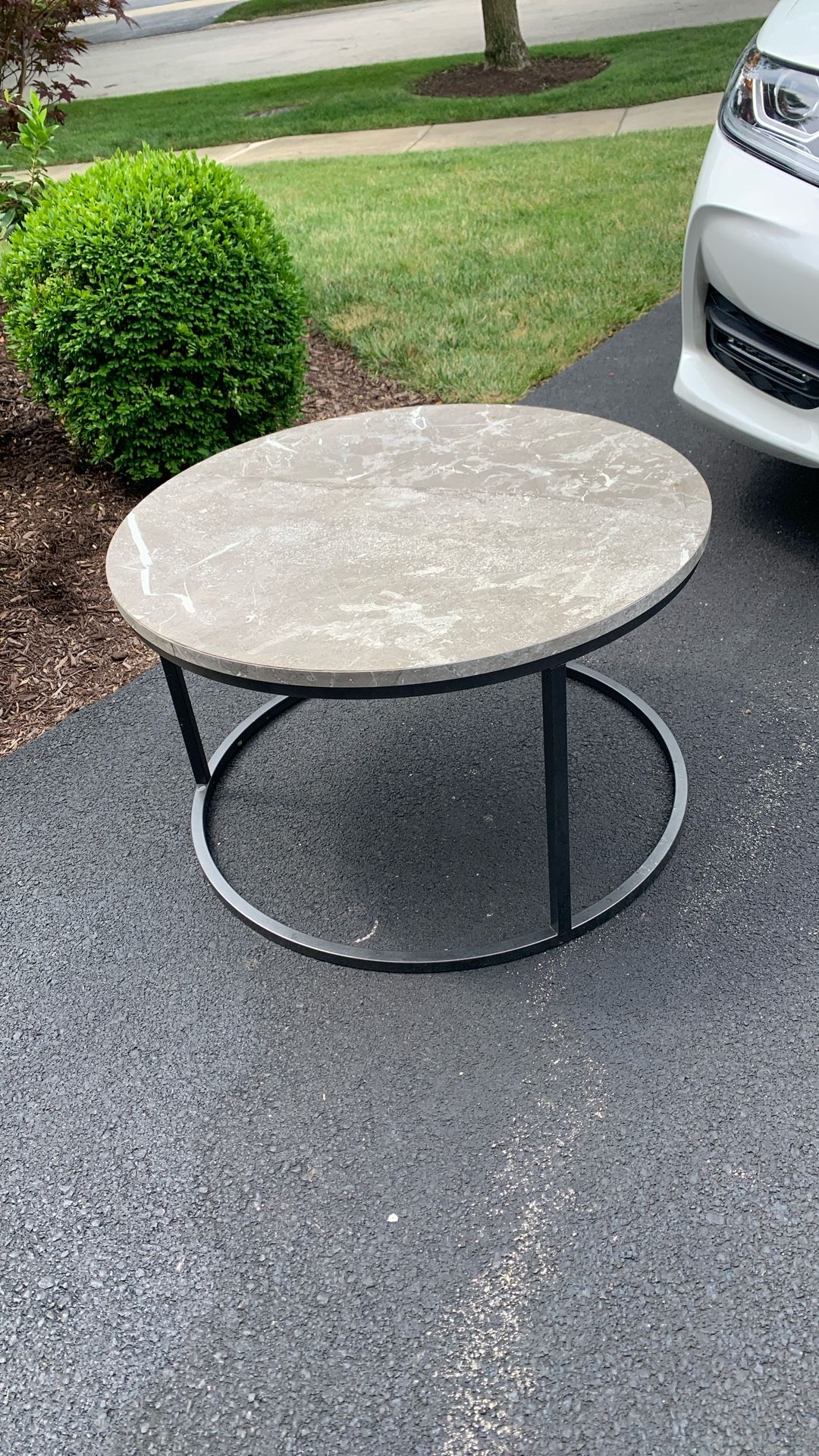 Round Table