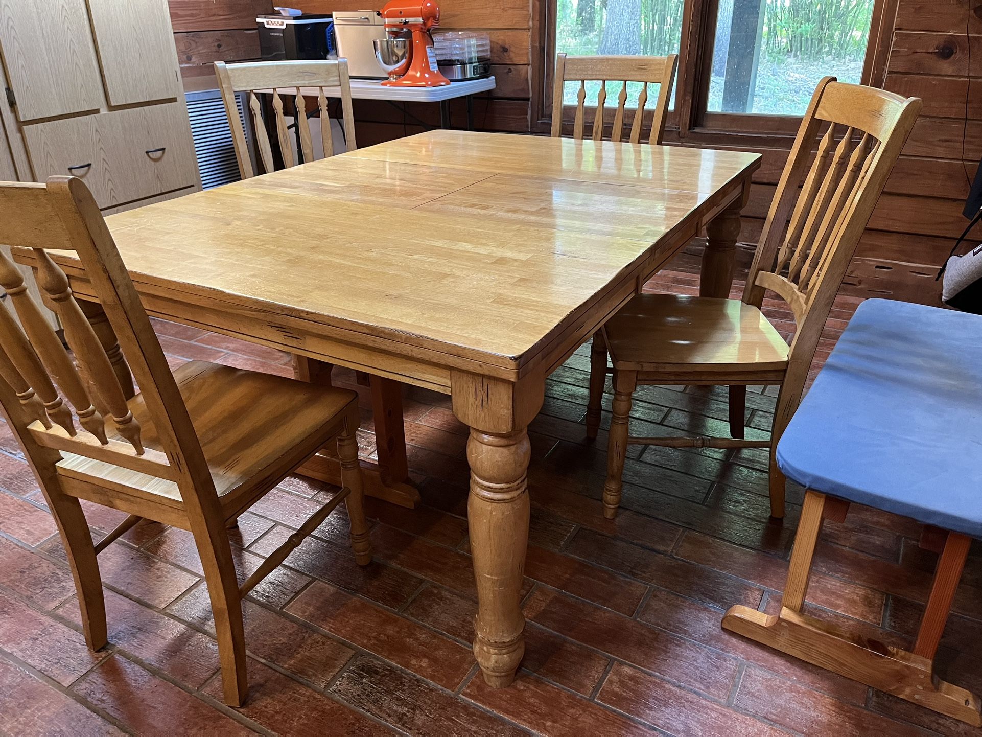 Solid Honey Wood Pine Table W/ 4 Chairs Folds Out To Large Table Plus 2 Stools