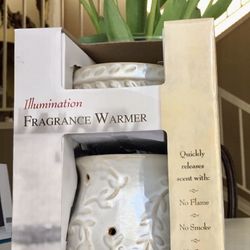 Fragrance Warmer  (NEW in box )