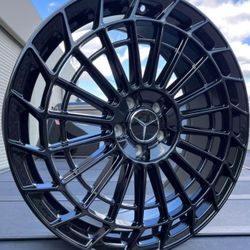 Mercedes Replicas Staggered 19x8.5 - 19x9.5 Wheels Glossy Black whith tires