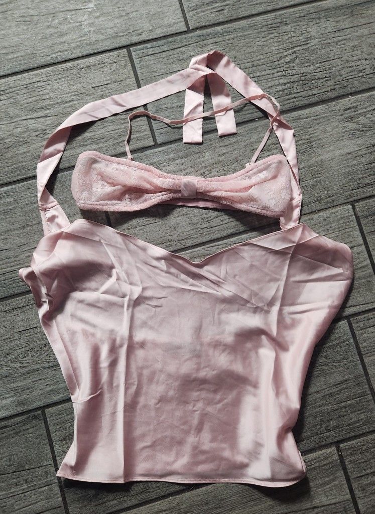 Small Halter Top With Bando