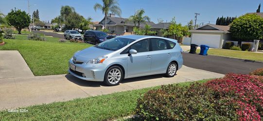 2012 TOYOTA PRIUS V