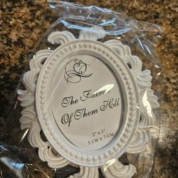 new Mini picture frames white