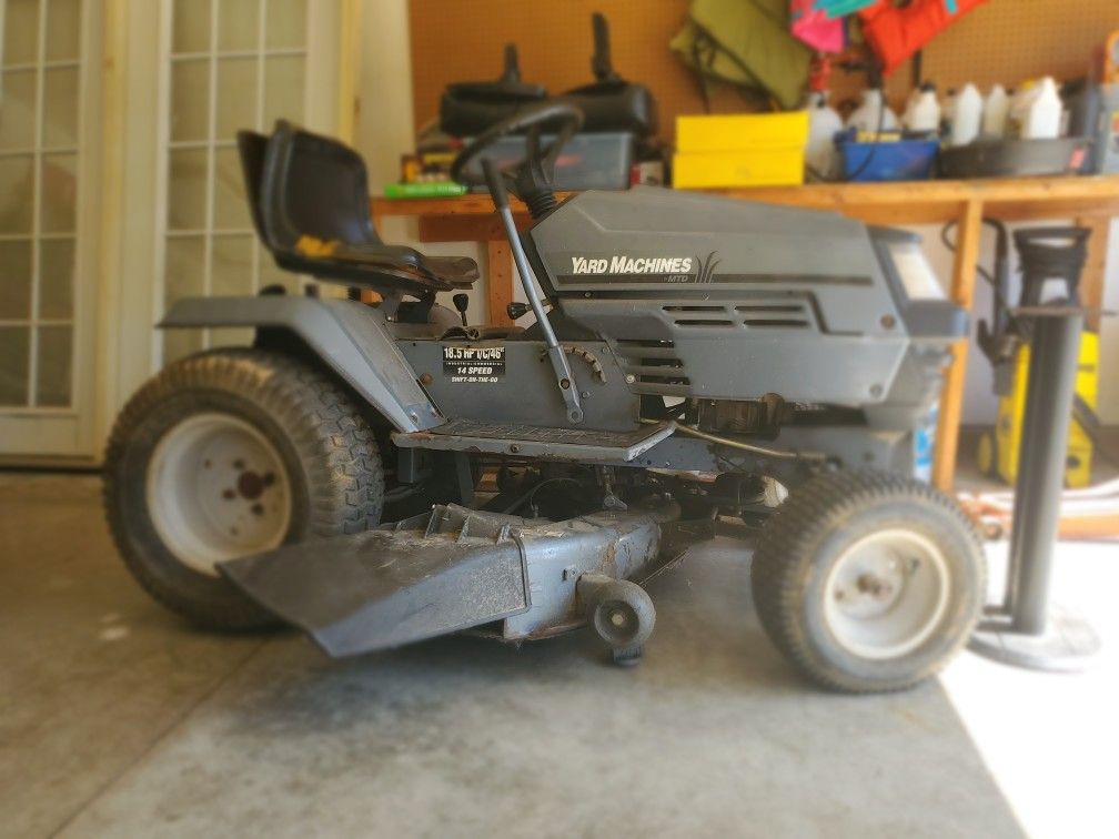 Yard machine 42' cut riding mower