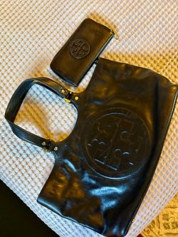 Tory burch purse and wallet