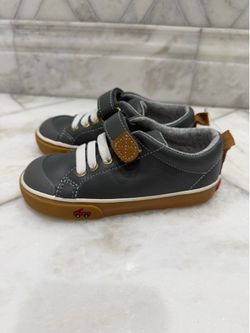 NWOT Size 10 Toddler See Kai Run Stevie Gray Leather Sneaker Shoes