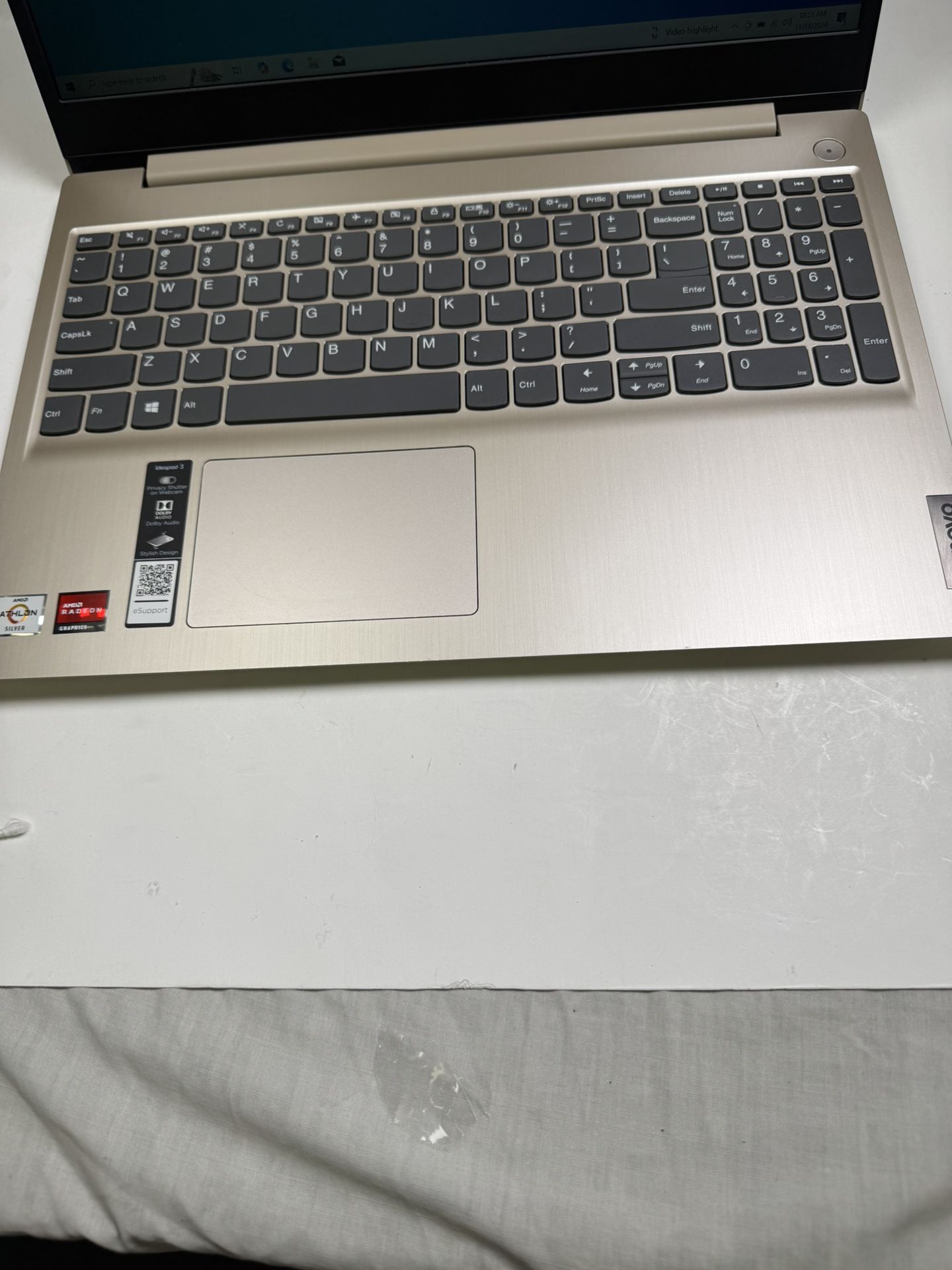Lenovo IdeaPad 15AD05 Laptop AMD Athlon 3050U, 8GB RAM, 1TB HDD