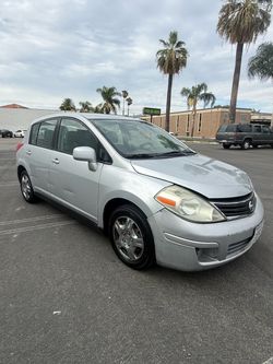Nissan Versa Hatchback Silver
