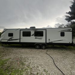 2021 Keystone Bullet 330bhs