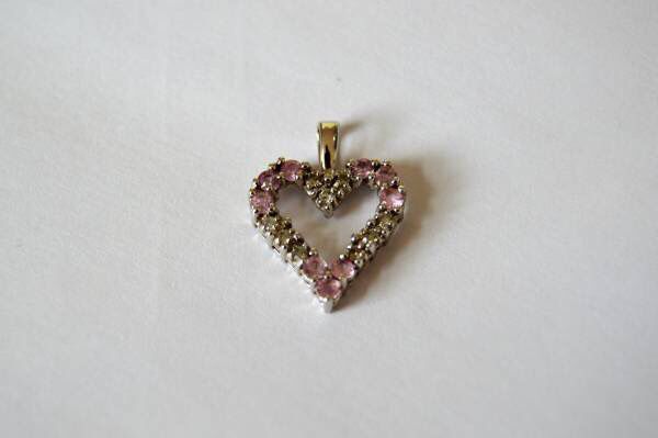 Beautiful natural pink sapphire and diamond pendant