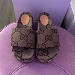 Gucci Slides  Women’s size 6