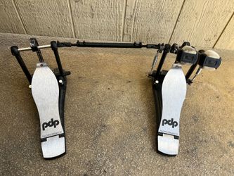 Double Bass Drum Pedal. PDP by DW, modern advanced,  Nice!