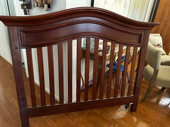 Wooden Full Size Bed and Dresser (Cherry)