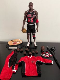 RARE! Authentic Enterbay Michael Jordan Bulls 23 Black Road Jersey Real Masterpiece Figure. 1/6 scale