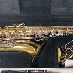 Saxophone 