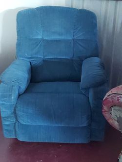 Mathis brothers recliners excellent condition paid over 899 1st come 1st serve 125 each