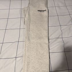 Essentials fear of god sweatpants
