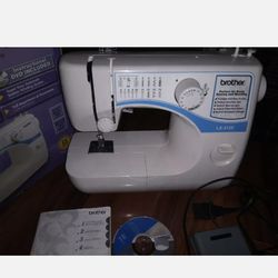 Brother LX-3125 Sewing Machine With Original Box, Manual, Power, Accessories