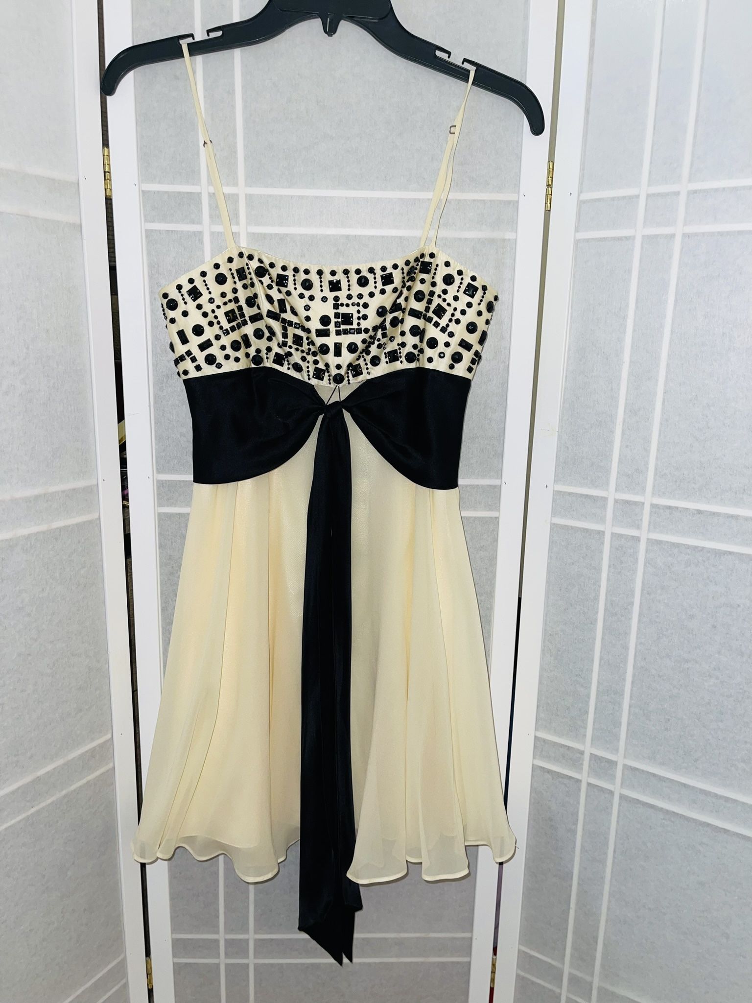 BCBGMaxAzria Woven Silk Dress Size 0