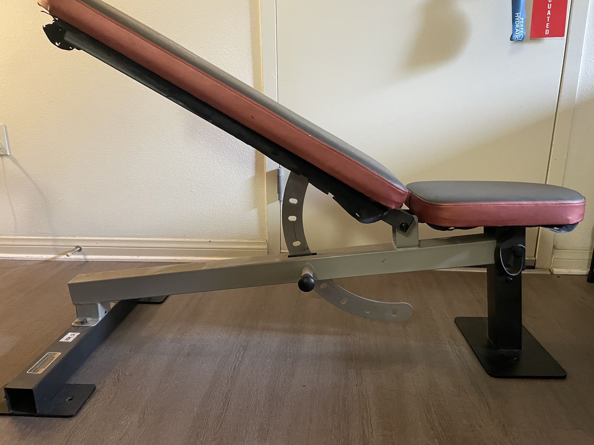 Adjustable Weight Bench