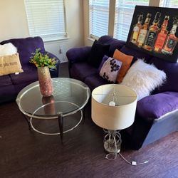 Se Vende Juego De Sala De 2 Piezas Con Decoracion De Lámpara Y Cuadro Usados En Buenas Condiciones