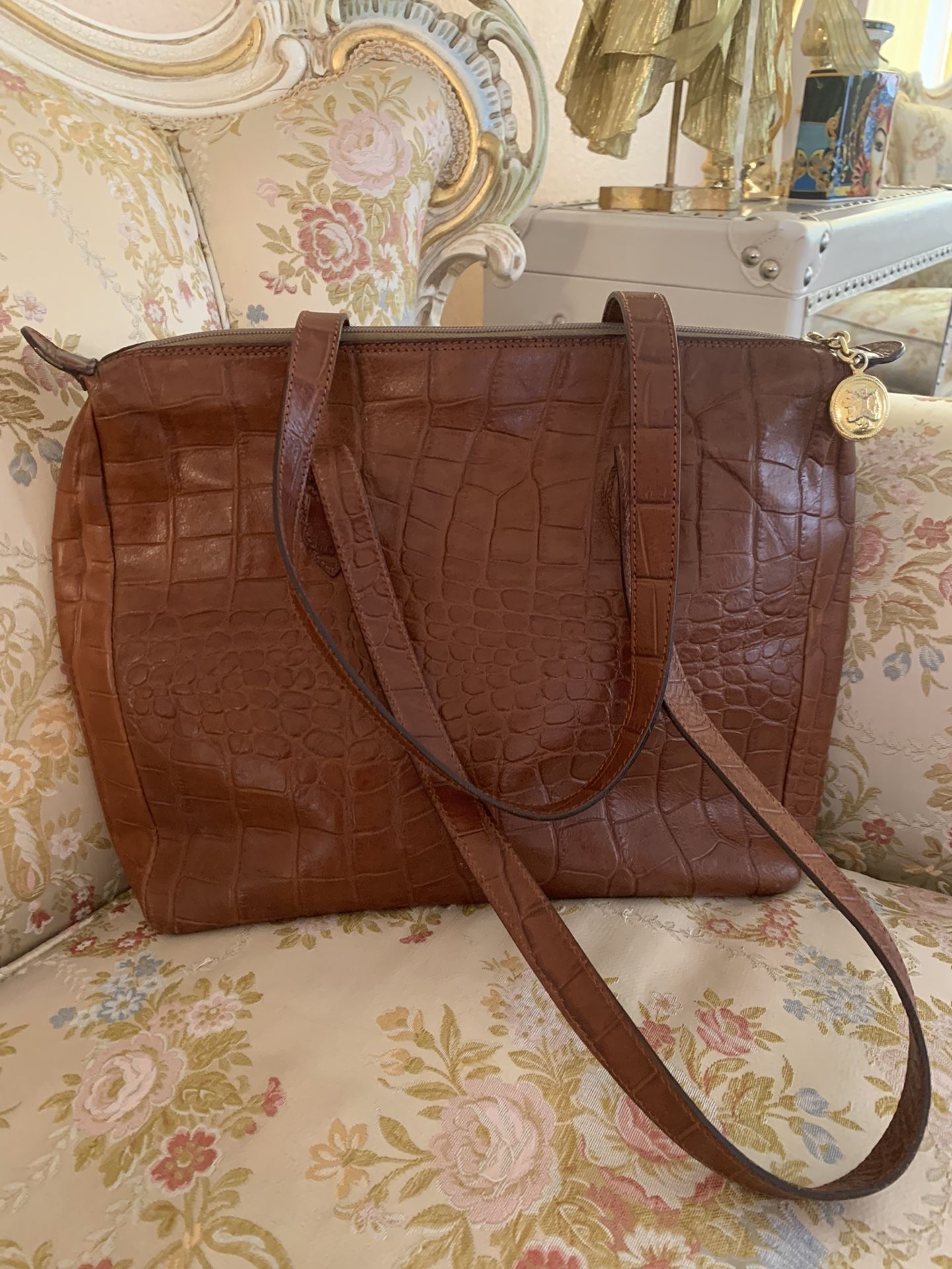 Authentic Fendi Vintage Shoulder Bag Brown 