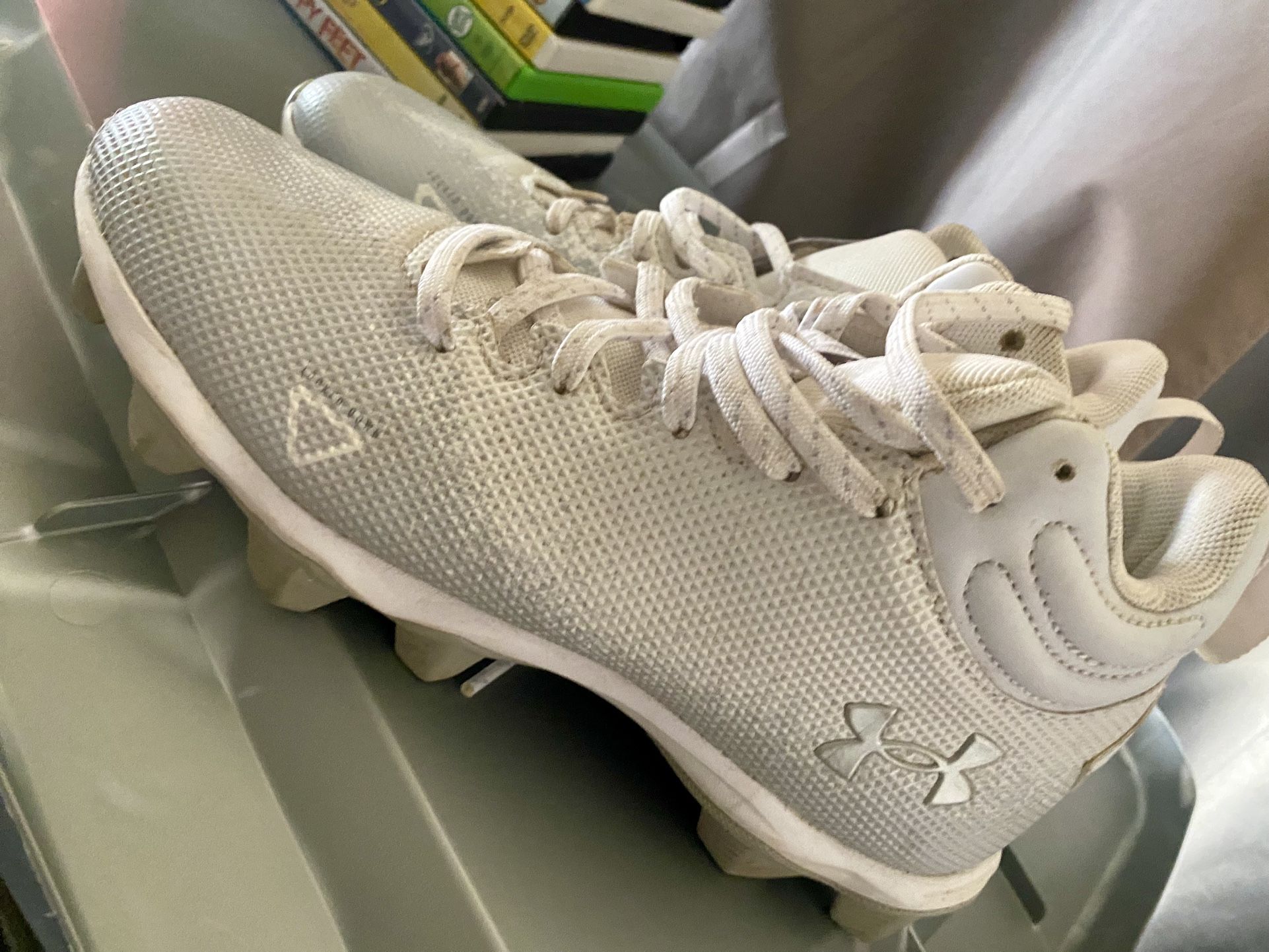 Men’s Baseball Cleats Sz 7