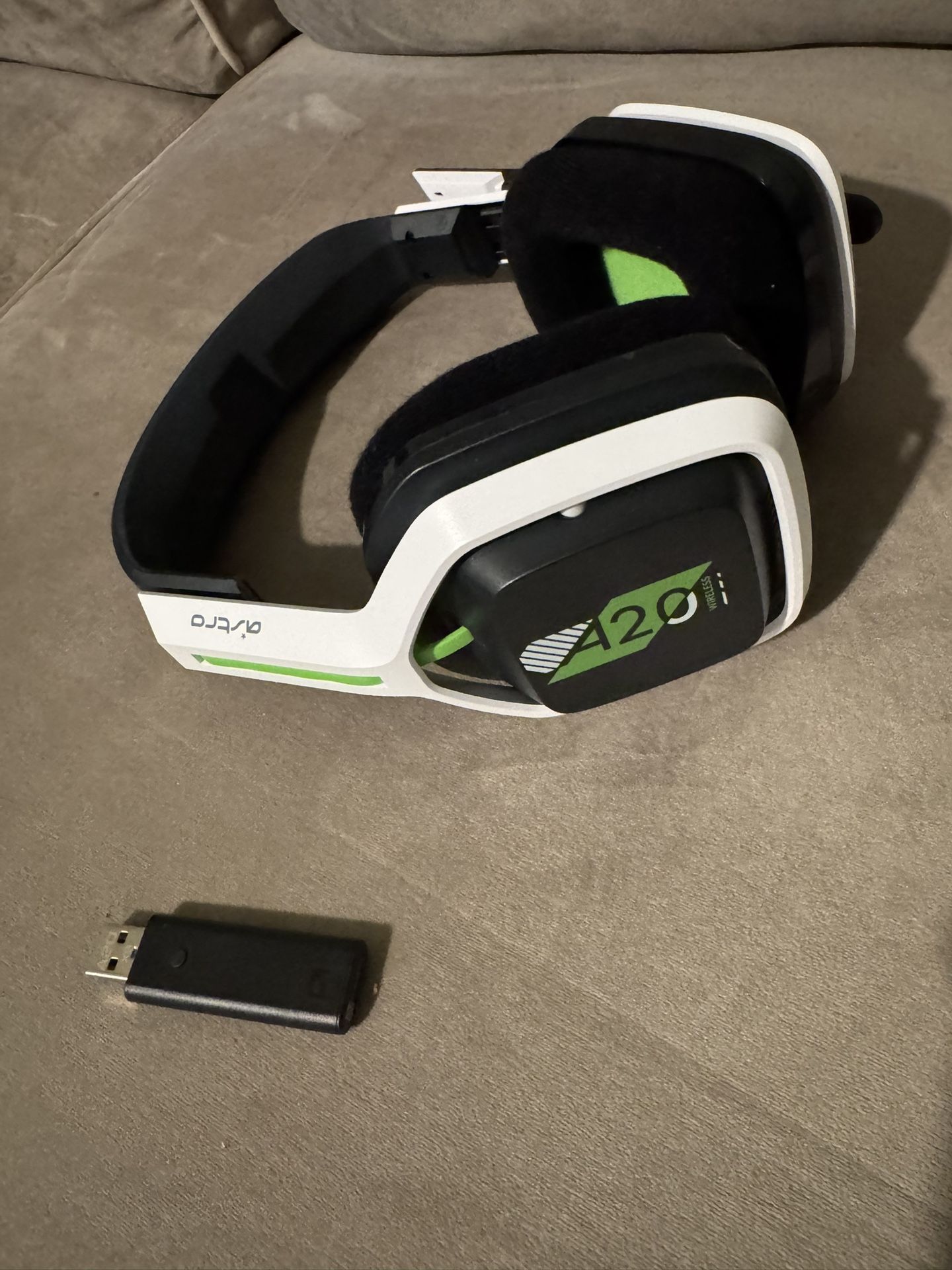 Astro A20 Xbox Wireless Headphones