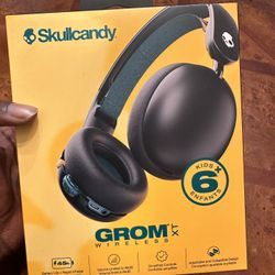 Skullcandy Grom Wireless Bluetooth Headphones for Kids