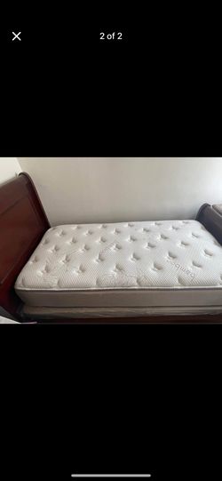 Cherry oak With New Matress